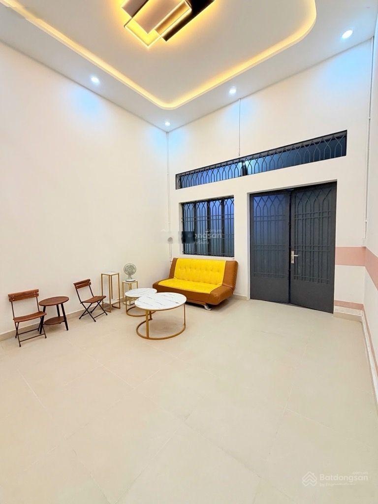 Nhà đẹp vị trí vàng ở ngay - Phạm Văn Bạch 2T full nội thất nhỉnh 5 tỷ