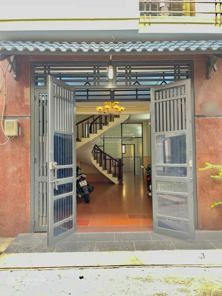 Bán nhà 64m2 Trần Huy Liệu - trung tâm Phú Nhuận. Xây 1 trệt 2 lầu, hẻm 5m hơn. Giá chỉ 3 tỷ 400