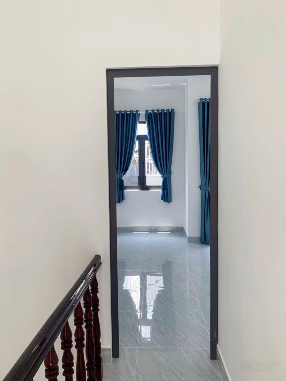 Xuất cảnh bán gấp - Bán nhà Phạm Văn Bạch 36m² 2 tầng - 4.6 tỷ