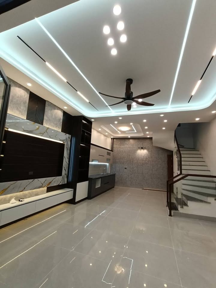 Bán nhà khu trung tâm thành phố Nam Định cũ, gần ngay trường học Lê Hồng Phong và chợ Trần Nhật Duật