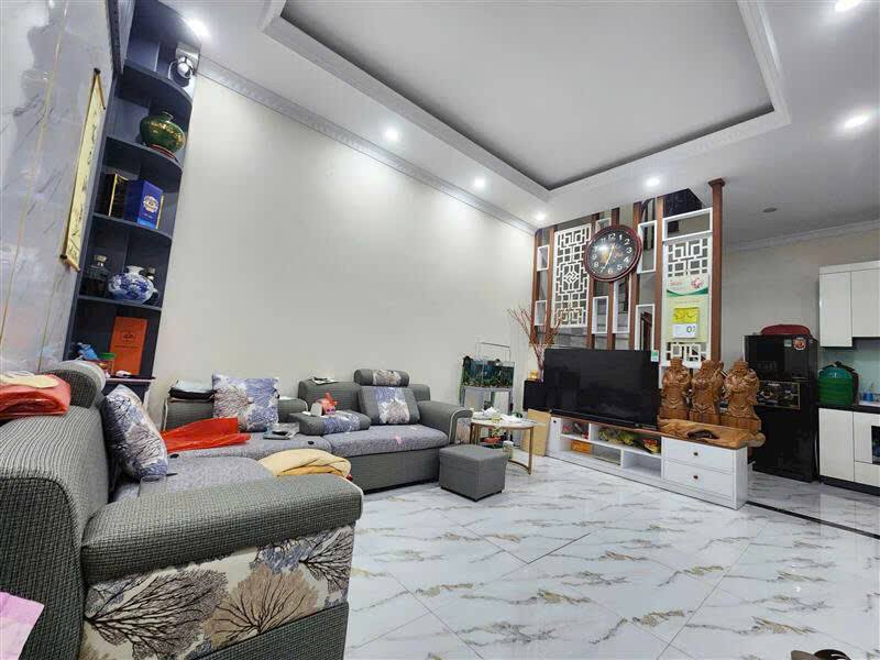 Bán nhà đẹp 5 tầng, 44m², gần hồ Đền Lừ, Hoàng Mai