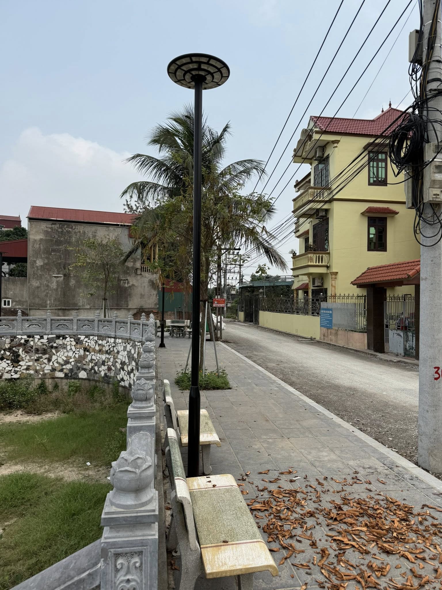 Bán đất lô góc, vị trí đẹp, ô tô đỗ cửa nhà, giá tốt, đầu tư ngay