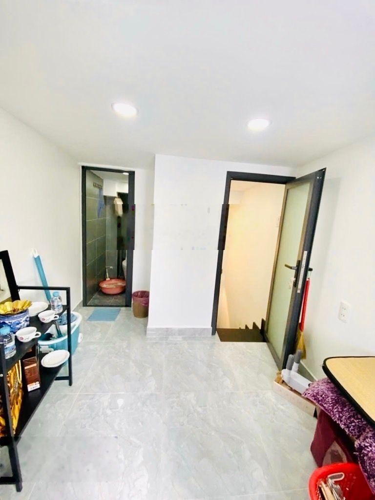 CHỈ 2,8 TỶ NHÀ ĐẸP QUẬN 3 3 TẦNG 2 PHÒNG NGỦ Trệt 2 lầu 2PN, 3WC full công năng