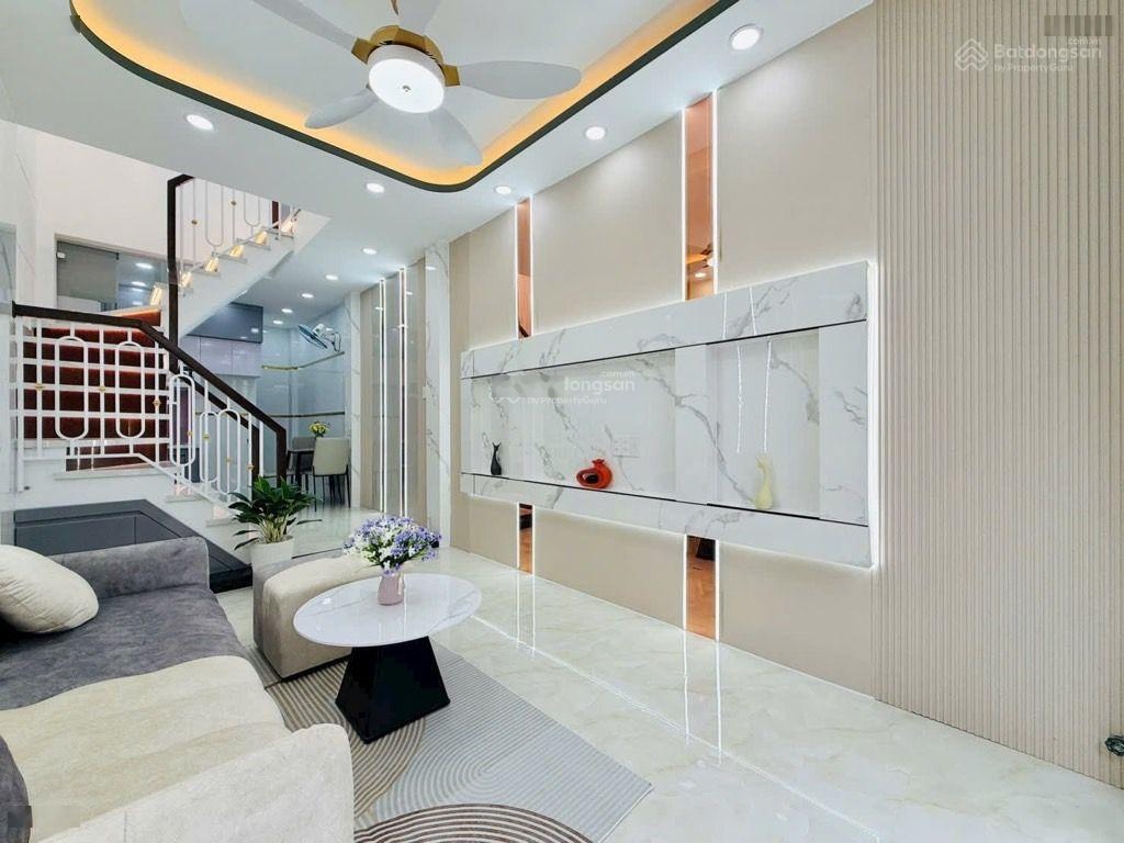 Nhà đẹp tân bình hẻm xe hơi đậu cửa gần ga t3