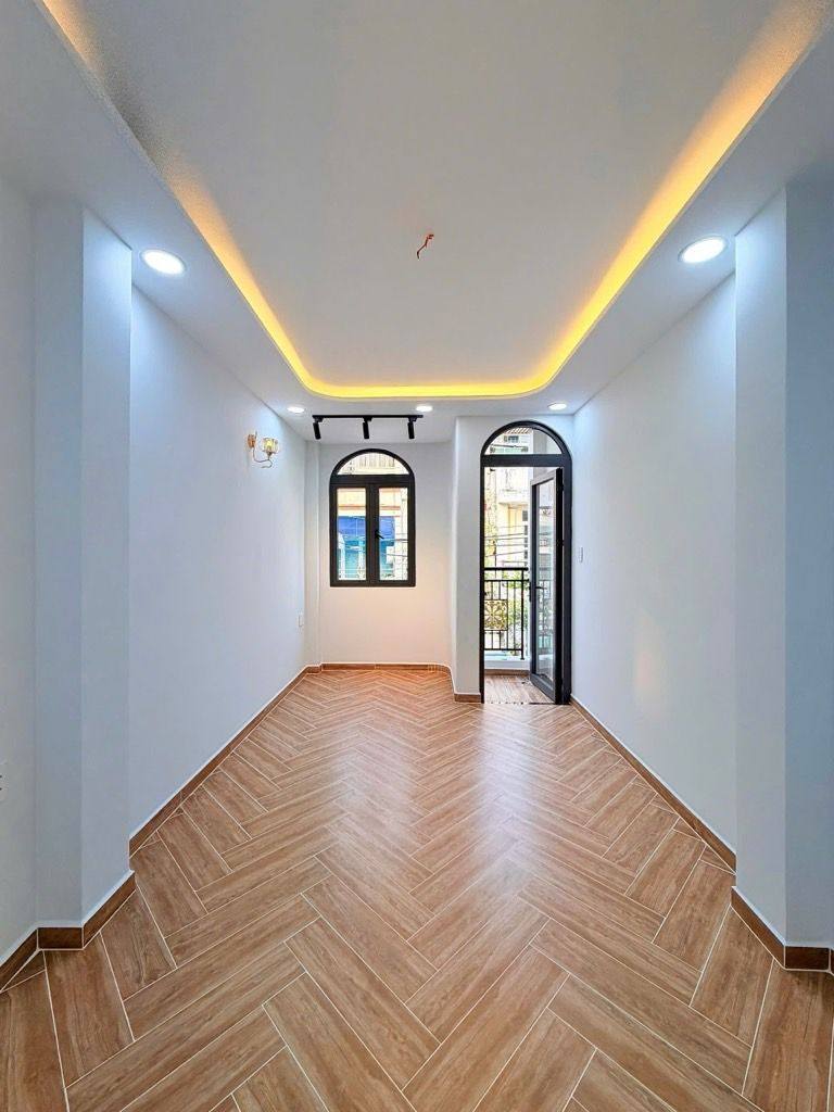 Bán nhà mặt tiền đường Dương Bá Trạc, trung tâm Quận 8, kinh doanh tấp nập, giá 8.29 tỷ