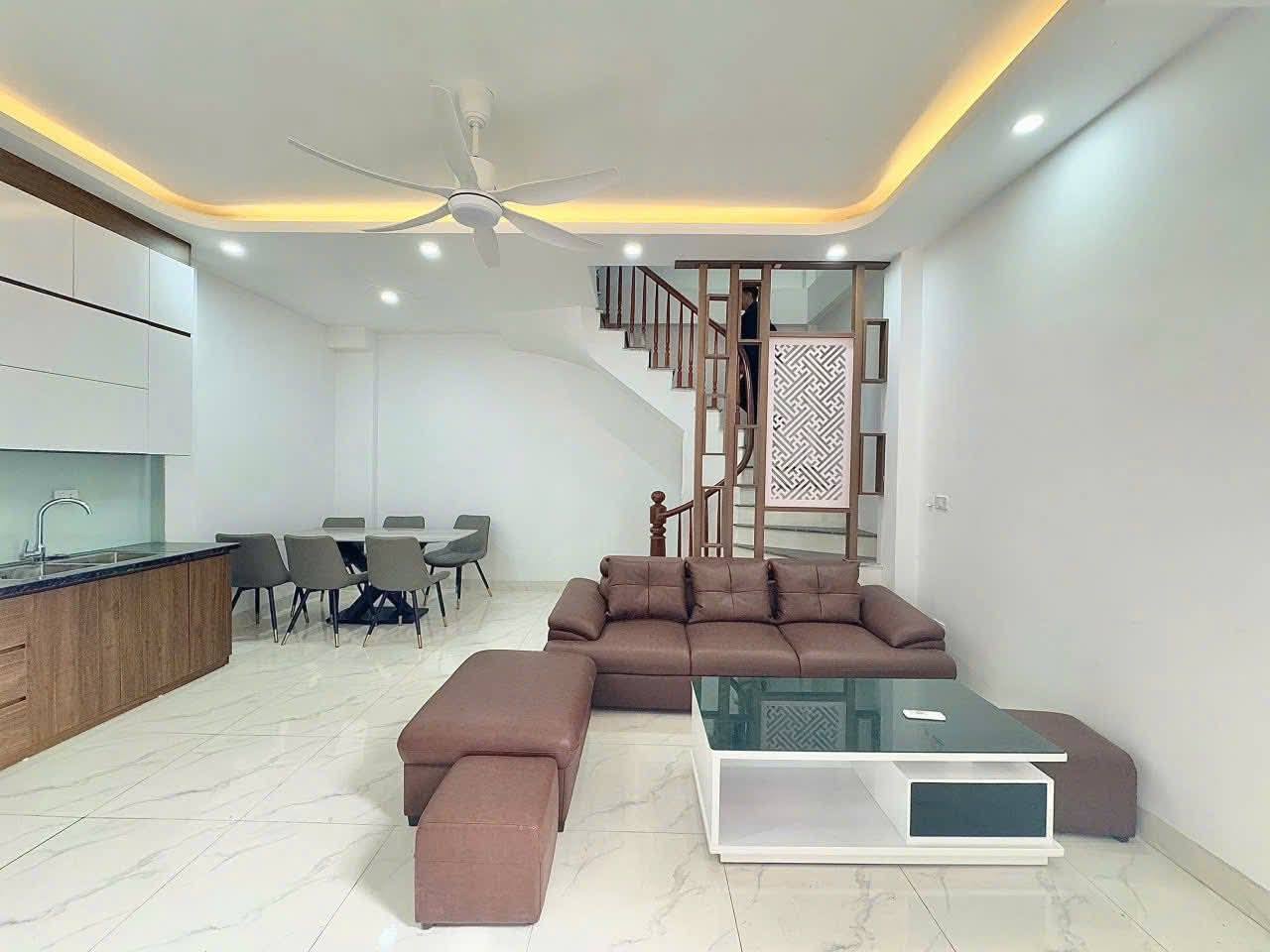 Bán nhà mới xây đẹp long lanh trung tâm Hoàng Mai, ngõ thoáng rộng, thông các ngả, giá 7 tỷ