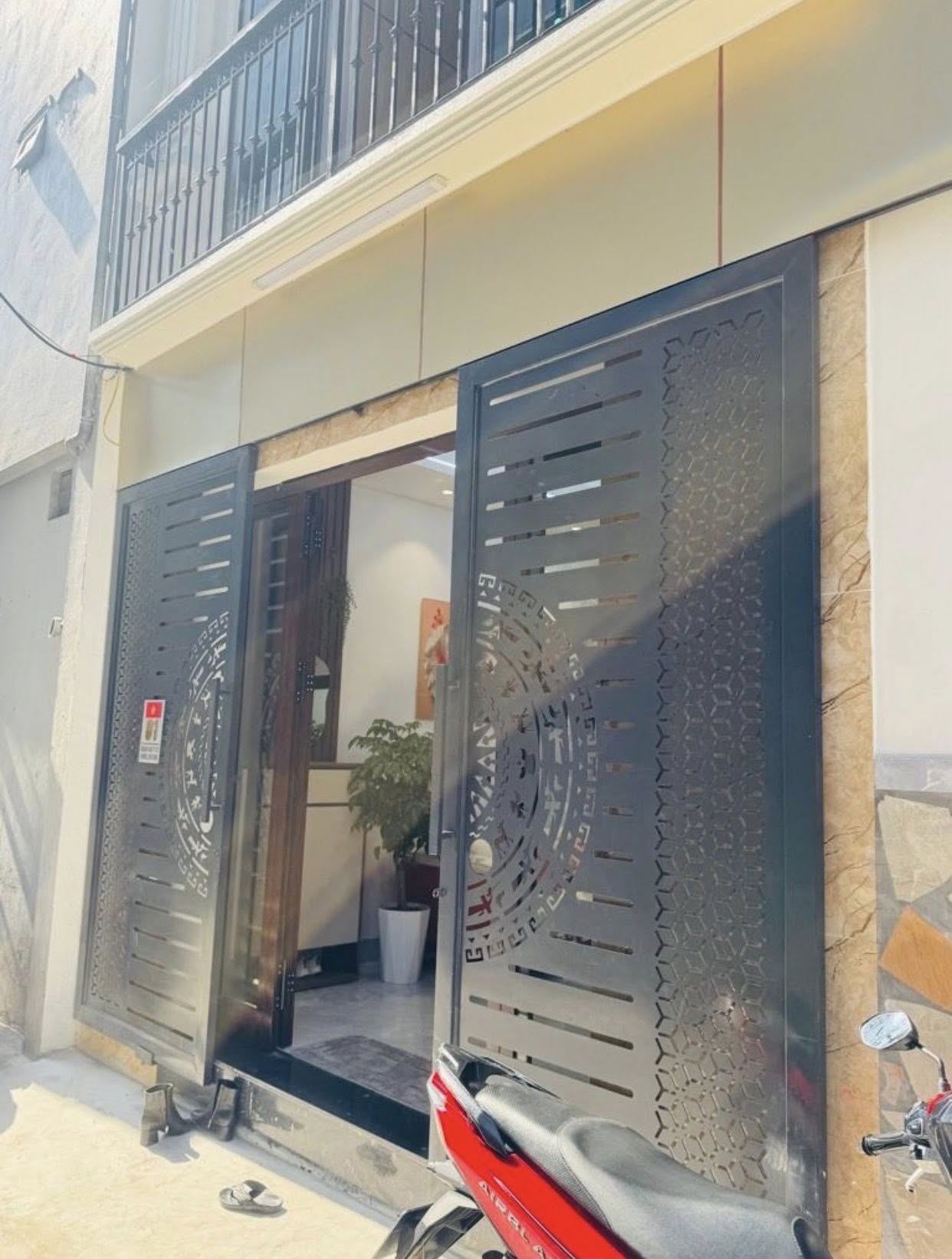 Bán nhà Lĩnh Nam, 35m2 x 5 tầng, mặt tiền 6m, giá thương lượng