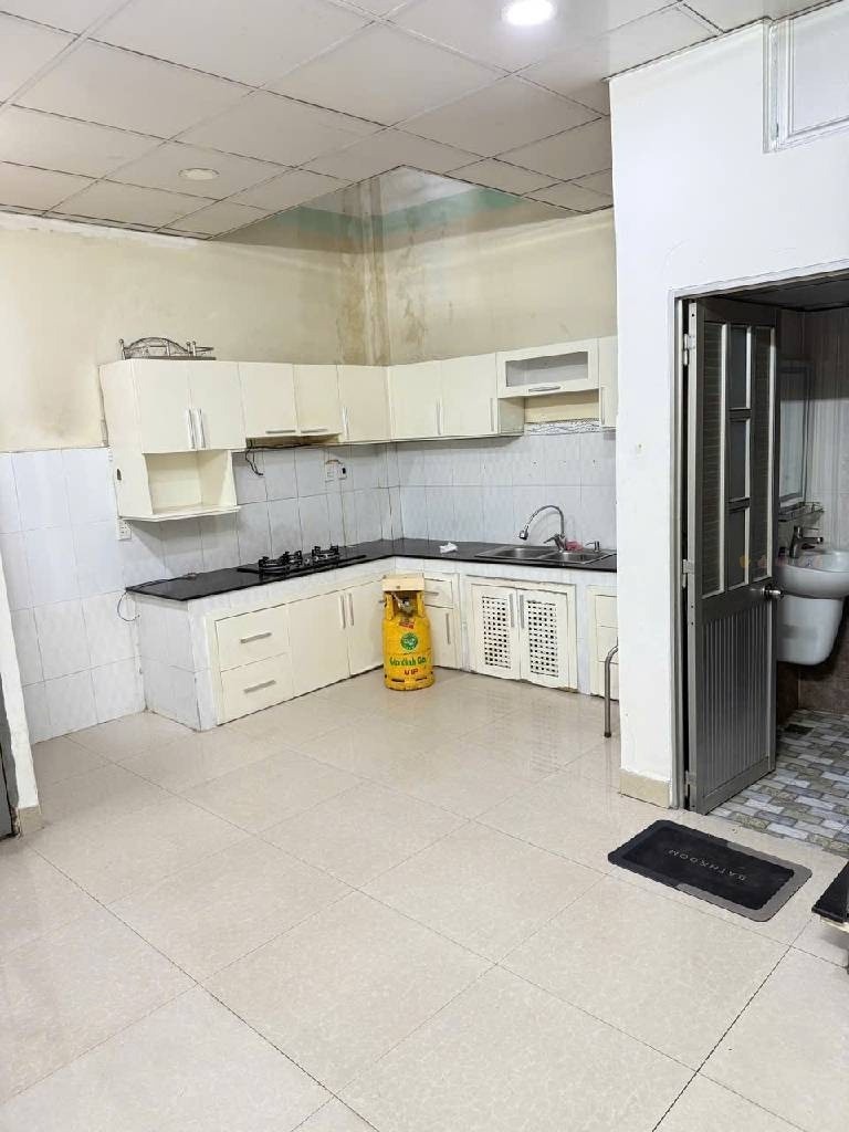 Bán nhà Gò Vấp, hẻm xe hơi, 75m2, ngay trung tâm