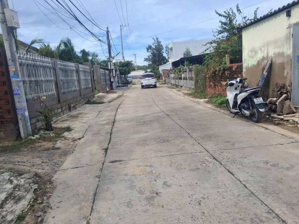 Cần bán căn nhà cấp 4, gần khu du lịch Bãi Xép, An Chấn, Phú Yên