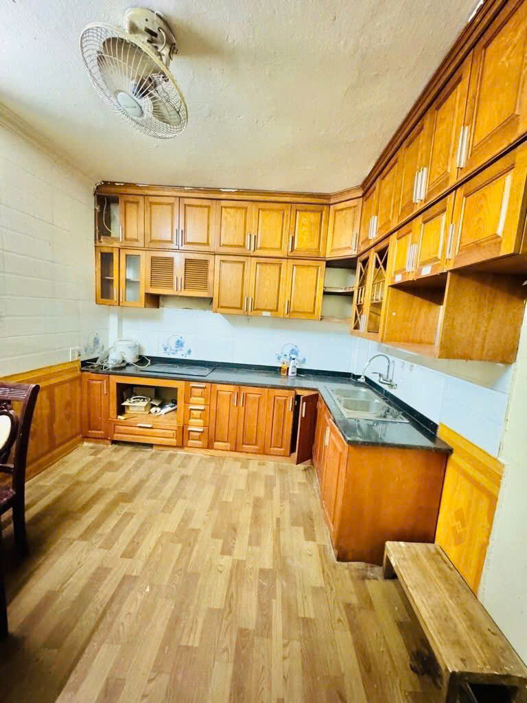 Bán nhà lô góc 3 mặt thoáng, ngõ nông, hàng xóm phố cổ, giá 12 tỷ