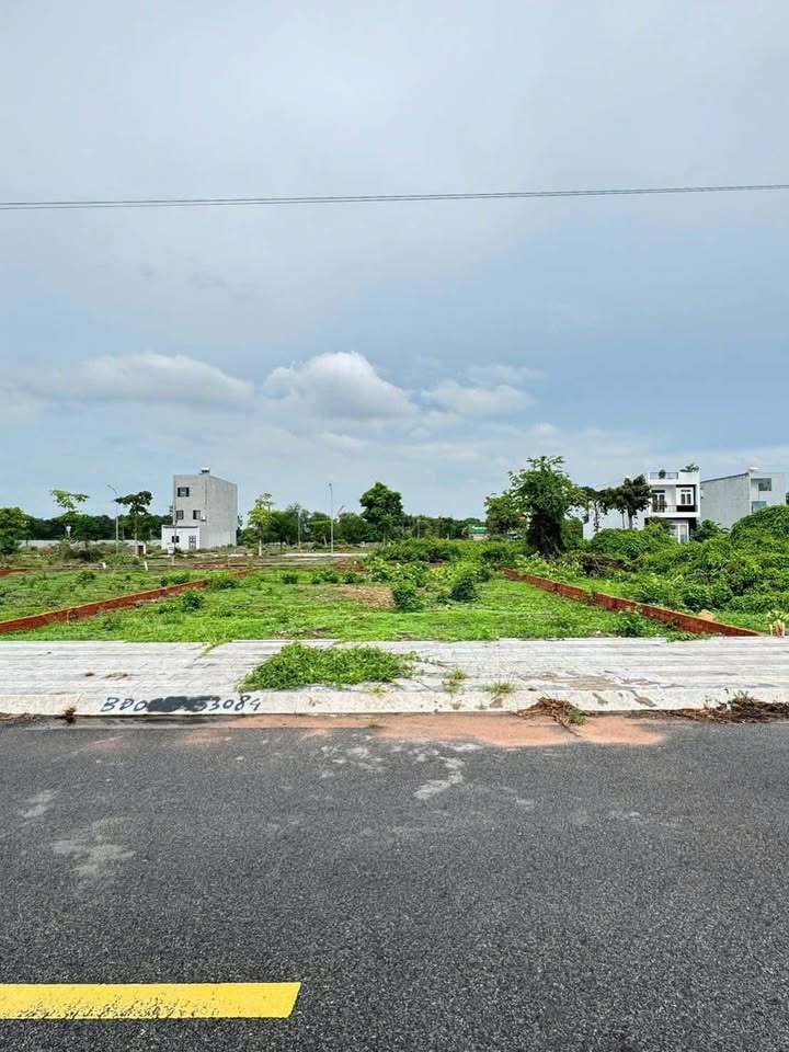 Cần bán gấp lô đất biệt thự khu dân cư Thanh Sơn C, phường Tam Long, thành phố Hồ Chí Minh mới