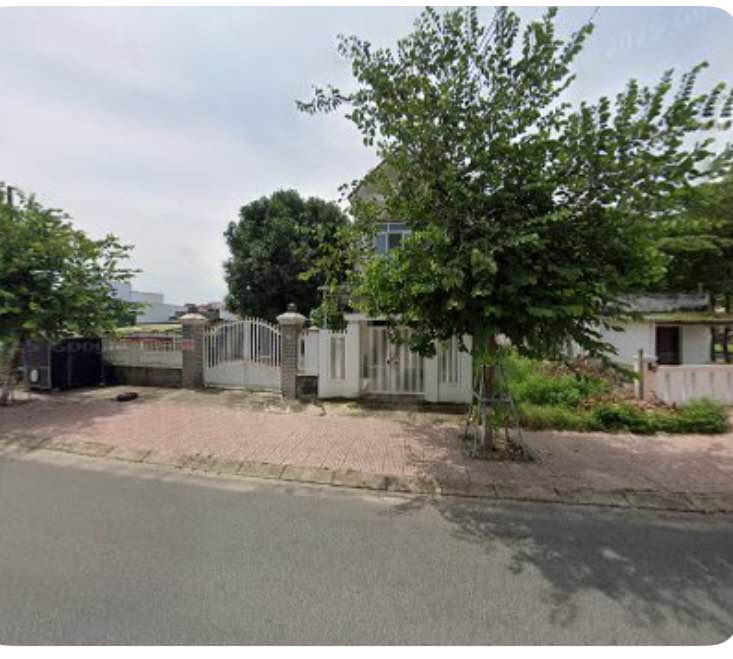 Chính chủ cần bán nhà mặt tiền đường Cách Mạng Tháng Tám, La Gi, Lâm Đồng, 320m2, 2 tầng, ngang 11m, giá 9 tỷ