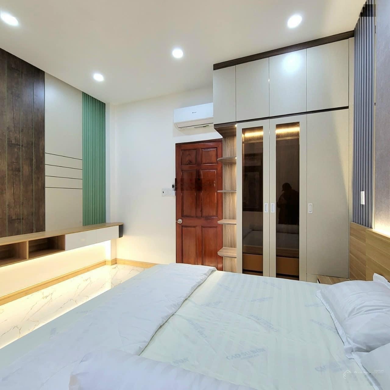 Bán nhà khu quân đội cực kỳ an ninh 3Tỷ150tr. Nguyễn Minh Hoàng 68m2. Sổ riêng chính chủ luôn ạ