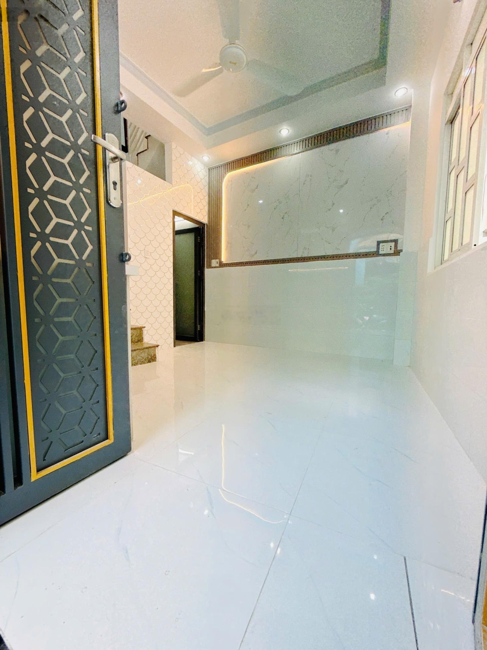 Nhà bán mới tại Ba Đình, P. Chánh Hưng, hẻm thông ra Hưng Phú