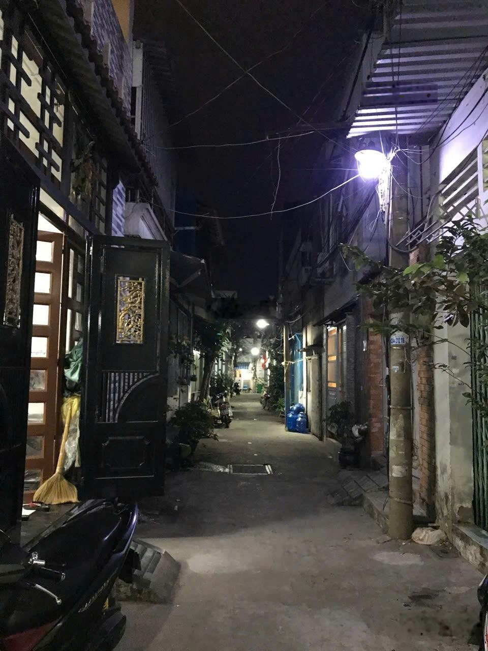 Giảm 500 triệu - bán nhanh nhà đường trần thánh tông - sát bên chợ phạm văn bạch, nhà ga t3