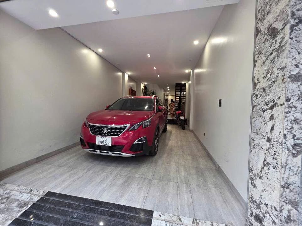Bán nhà Đống Đa, Hà Nội, 45m2 x 5 tầng, gara ô tô trong nhà, kinh doanh, full nội thất