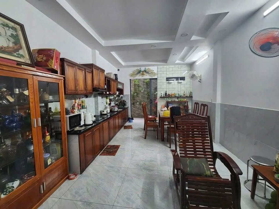 Bán nhà hẻm 803 Huỳnh Tấn Phát, Quận 7, nhà đẹp 3 tầng, 4 phòng ngủ, hẻm 6m, xe hơi tránh, giá 9.2 tỷ