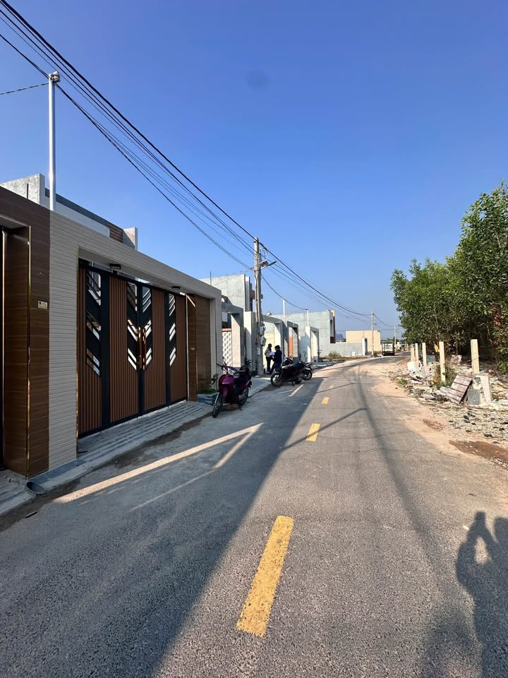 Bán nhà riêng huyện Đất Đỏ, tỉnh Bà Rịa, Vũng Tàu, giá 2 tỷ