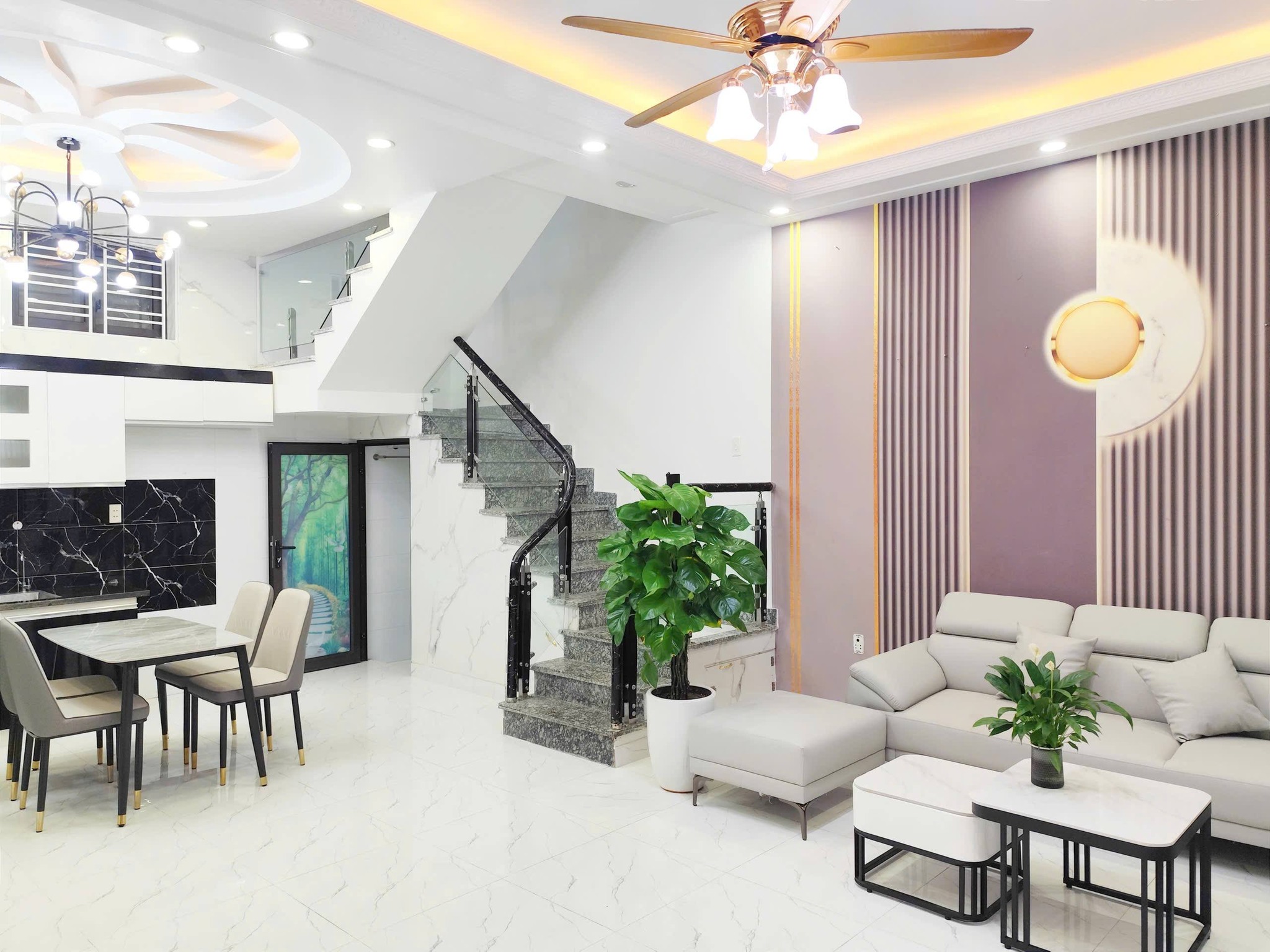 Bán nhà 3 tầng, 44m2 Miếu Hai Xã, ngõ nông, giá 2.95 tỷ