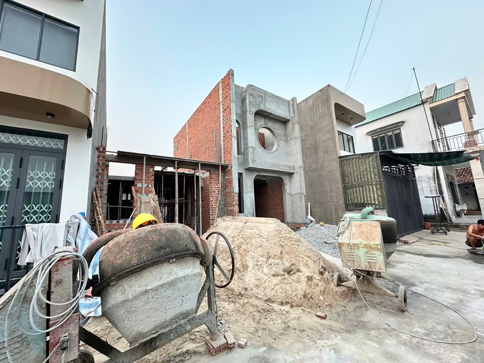 Chính chủ bán nhà mới Thủ Dầu Một, full nội thất, giá 2.2 tỷ