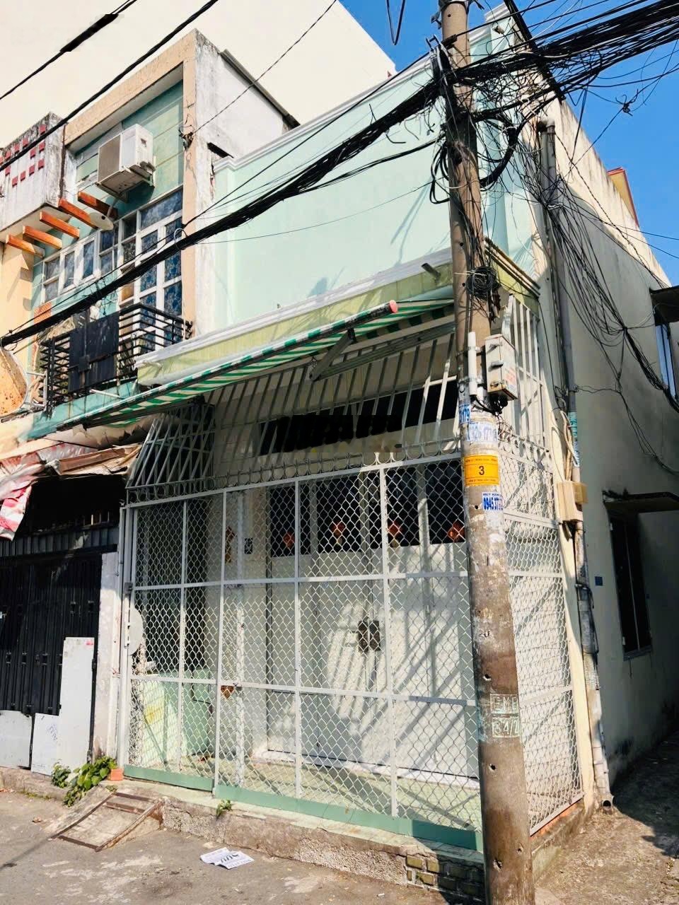 Hẻm 6m âu cơ phường 5 quận 11. dt: 3.5x15m