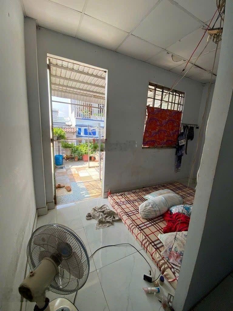 TÂN BÌNH $$ 4.9 ty TL BÁN NHÀ Huỳnh Văn Nghệ 3 TẦNG DT:45.8m2 (4 12 )4pn.HXH