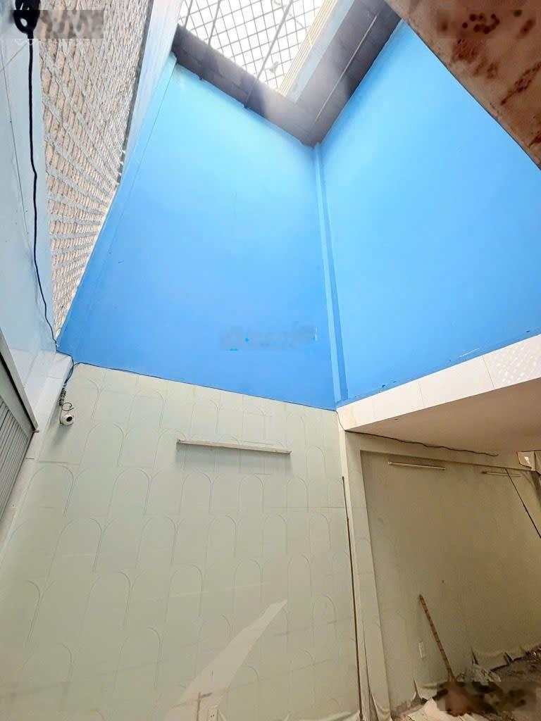 Nhà 2 mặt hẻm 3/2 gần chợ thiếc q.11