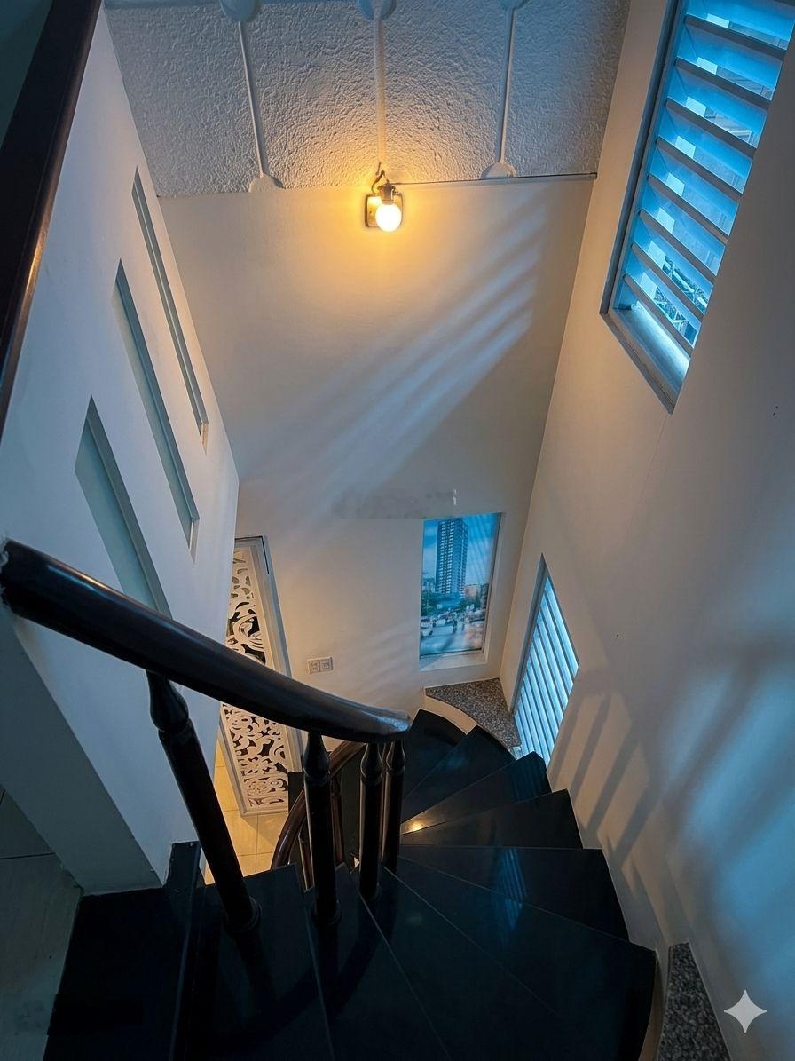 Cam kết 100%! Nhà mới - 4 tầng - Otô đỗ cửa - Giá sốc 5.495 tỷ. Ngay Ngã Tư Bảy Hiền