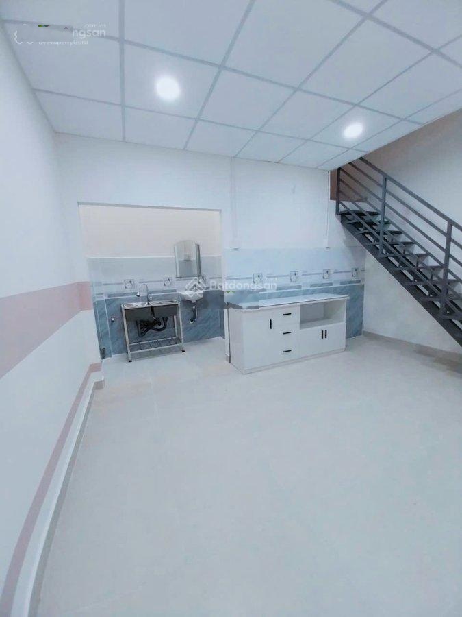 Bán nhà hẻm xe ba gác đường phạm văn bạch,P.15,Tân Bình, 60m2, 2 tấm giá chào 5.15 tỷ