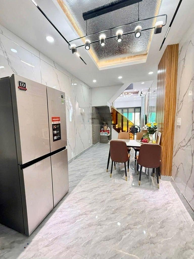 Bán nhà đẹp lê văn sỹ quận tân bình, hẽm xe hơi 6m, 40m2, nhỉnh 5 tỷ tl