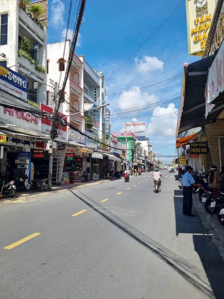 Bán nhà riêng thành phố Bến Tre tỉnh Bến Tre, giá 14 tỷ