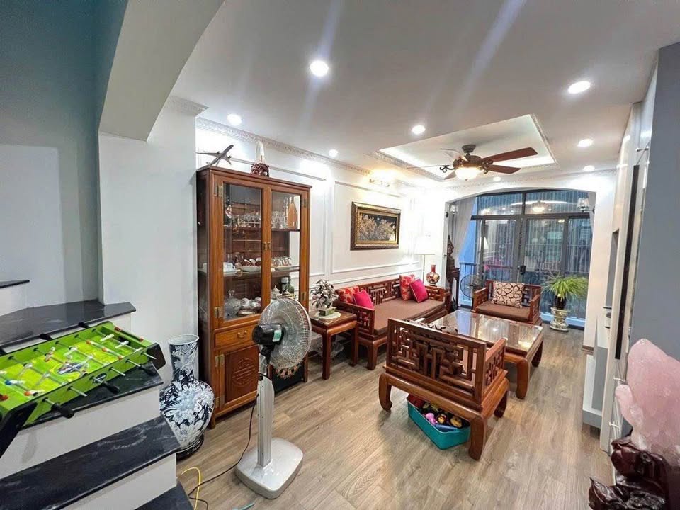 Bán nhà riêng quận Tây Hồ, thành phố Hà Nội, giá 15 tỷ