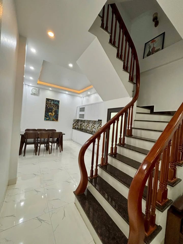 Nhà 3 tầng mới - phường Đồng Tiến - Hoà Bình