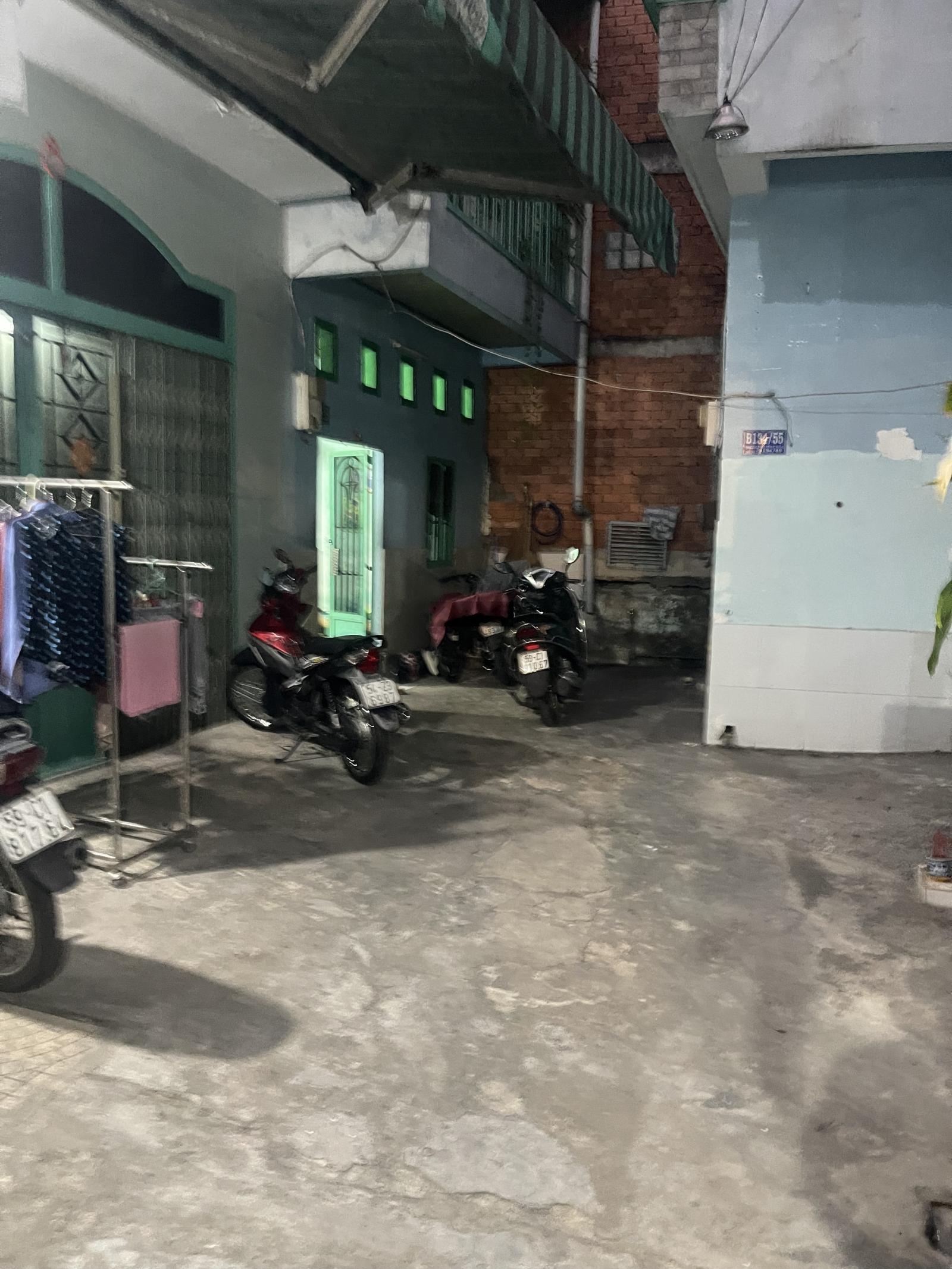 Bán nhà 2 tầng, hẻm trước nhà 4m, khu dân cư hiện hữu, tổng dt : 33m2. giá 3 tỷ 4