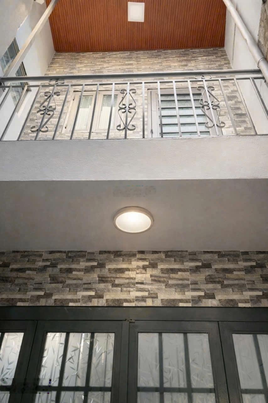 Nhà bán Lạc Long Quân, P. 5, Q. 11