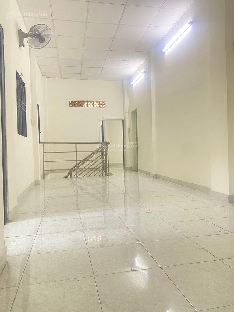 Bán nhà TP. HCM, Tân Bình, khu Bàu Cát, 42m2, 3 tầng, giá 3.3 tỷ (Thương lượng)