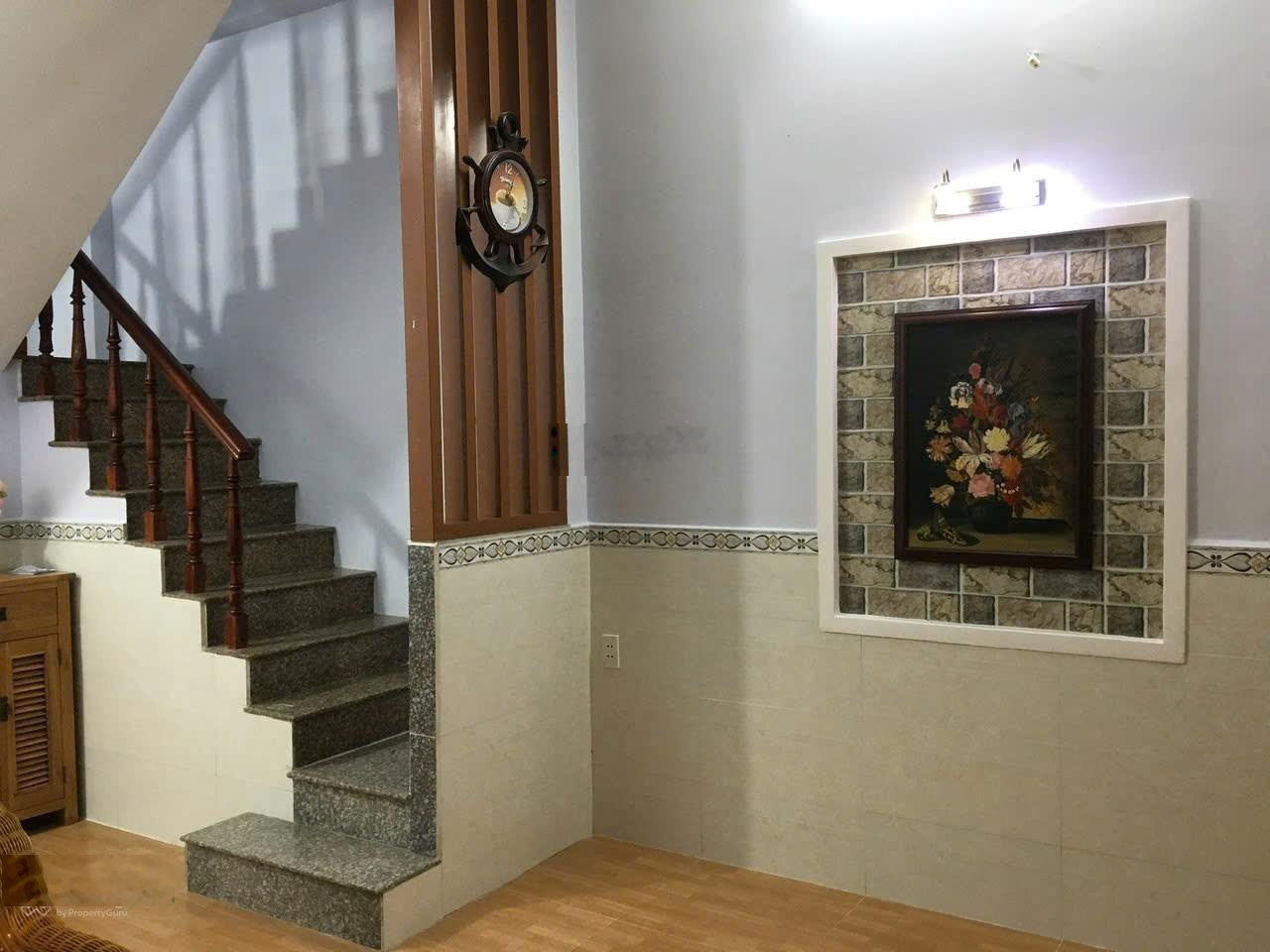 Bán nhà Tân Bình gần MT Lạc Long Quân 4 tầng 30m2 chỉ 4.85 tỷ, LH: 0907082141