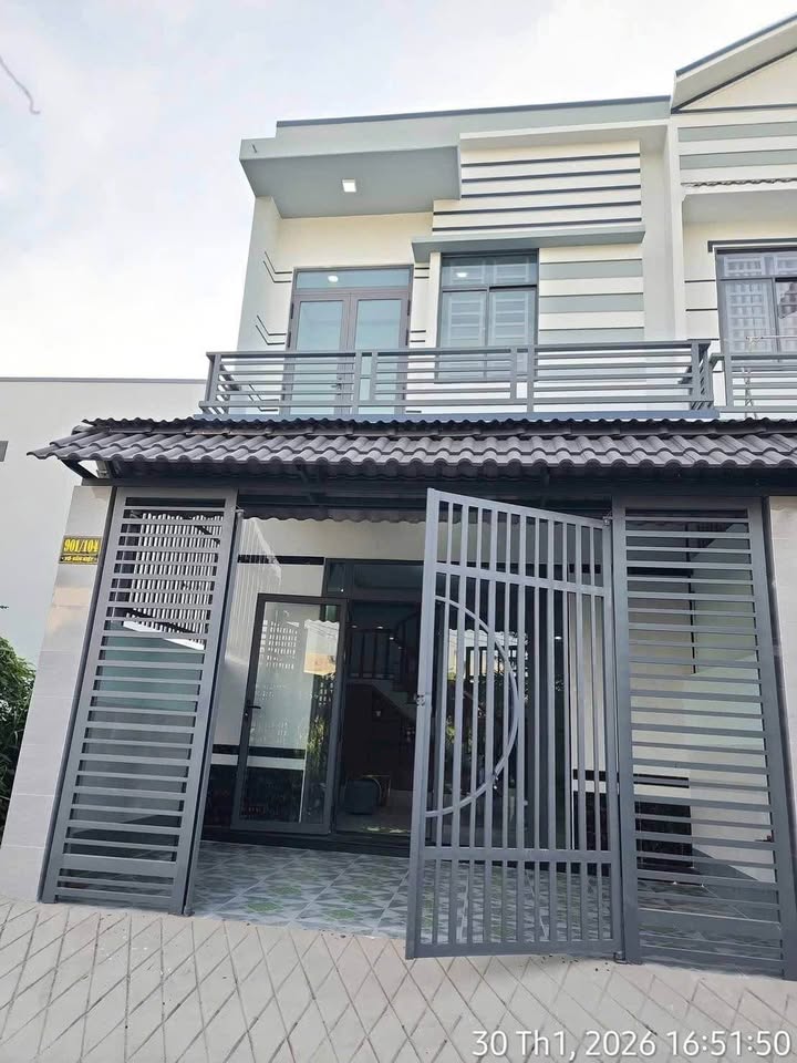 Bán nhà tại Phường 3, Sóc Trăng cũ, giá 1,89 tỷ, hẻm ô tô, full nội thất xịn sò