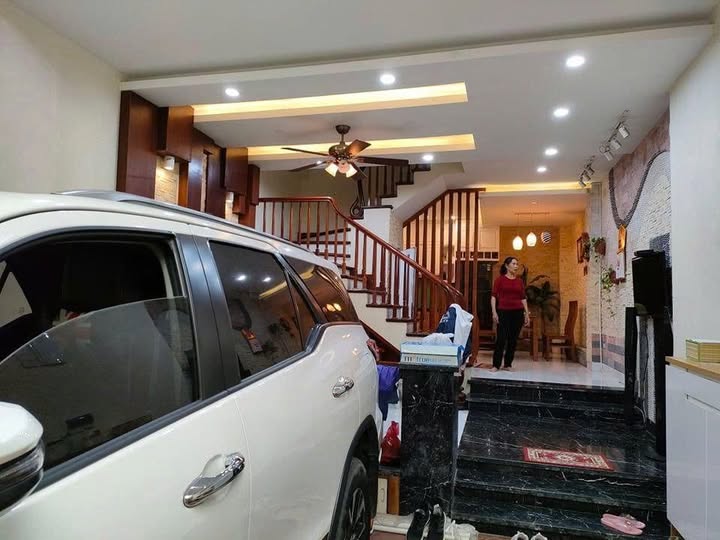 Bán nhà 5 tầng mặt phố Miêu Nha, Từ Liêm, vừa ở, vừa kinh doanh, gara ô tô