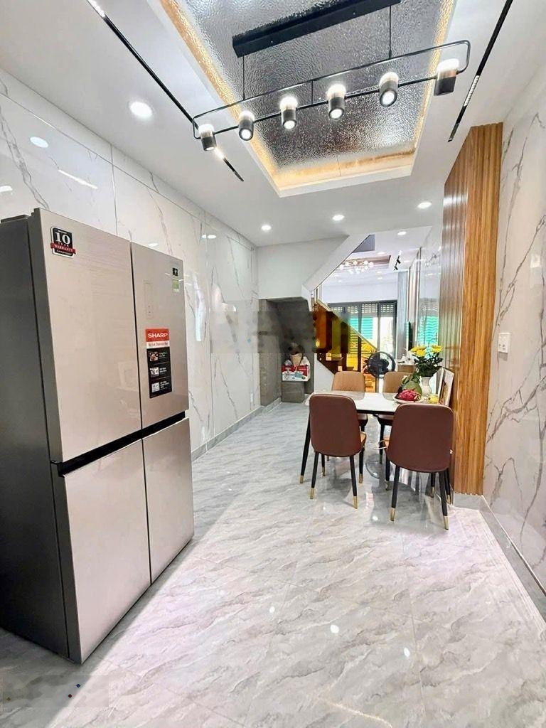 Mặt tiền kinh doanh - 2 tầng đúc - Hẻm xe tải 1 trục sát mặt tiền - 38m2 - Khu kinh doanh bậc nhất