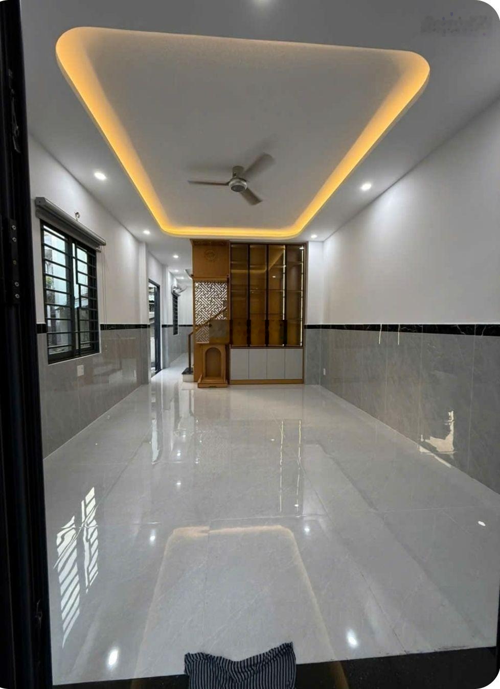 Căn góc 2 mặt tiền - đối diện chợ tân trụ - vị trí thuận tiện kinh doanh buôn bán