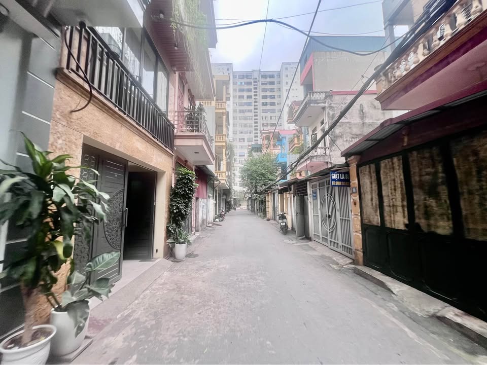 Chính chủ gửi bán mảnh đất Ngọc Thuỵ, 76m2, mặt tiền 4m, ô tô vào đất