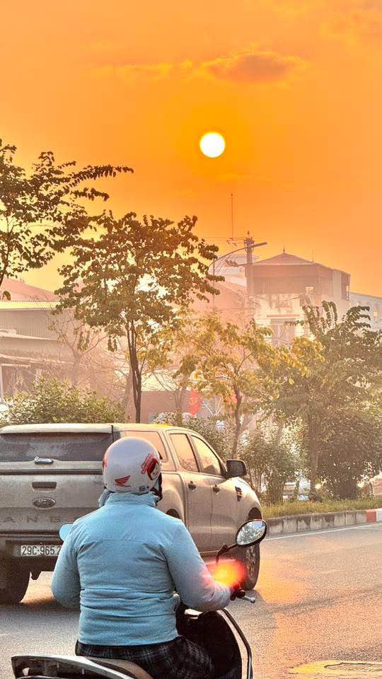 Bán biệt thự cổ sân vườn 180m2, mặt tiền 9m, ô tô tránh, Yên Viên, Hoàn Kiếm