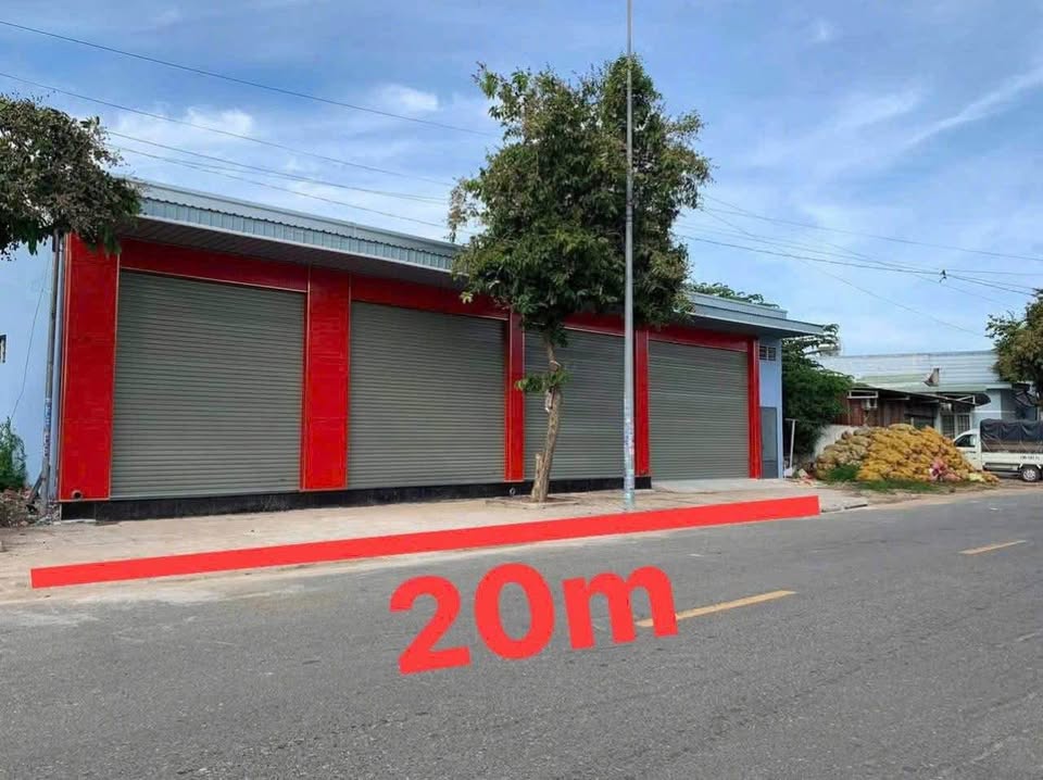 Bán nhà ở kết hợp showroom thành phố Bà Rịa tỉnh Bà Rịa - Vũng Tàu, giá 9,5 tỷ