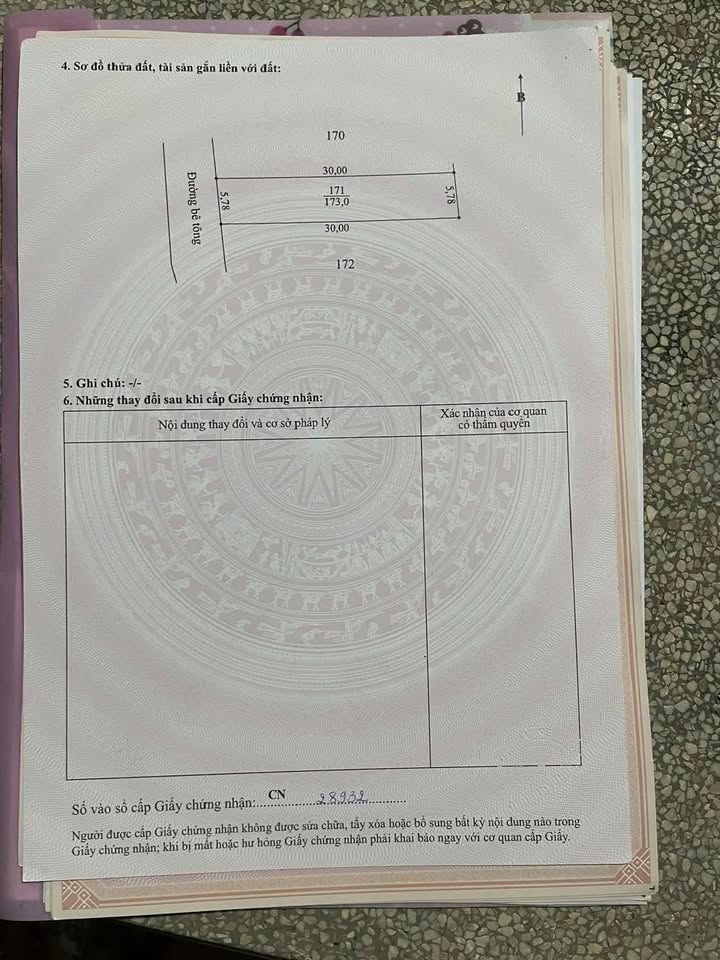 Bán đất Châu Đức cũ, mặt tiền đường bê tông, diện tích 180m2, ngang 6m, có 80m2 thổ cư, giá 720 triệu
