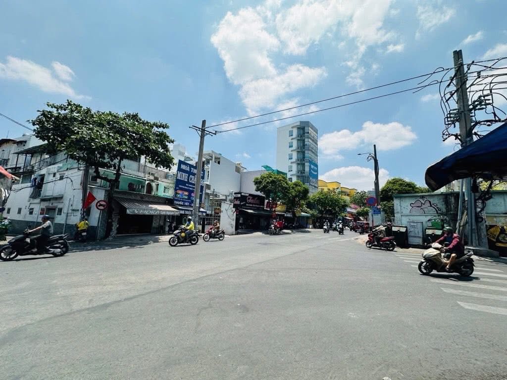 Bán nhà 2 tầng mặt tiền thụt Nơ Trang Long, Bình Thạnh, 33m2