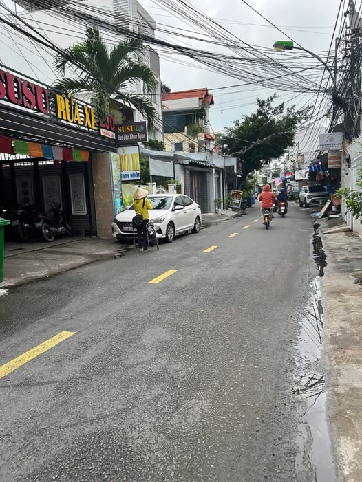 Bán nhà mặt tiền đường Phương Sài, kinh doanh tốt, giá 6.5 tỷ