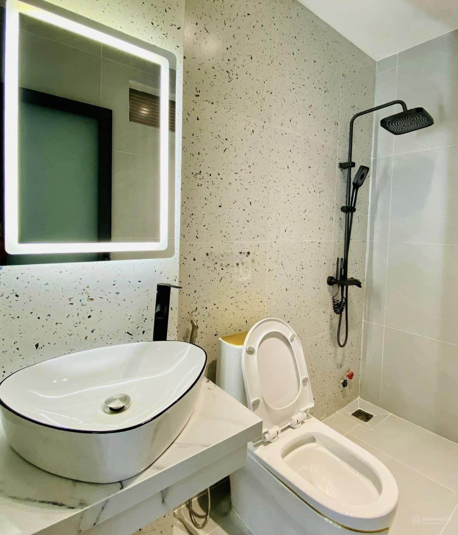 Bán nhà 2 tầng Nguyễn Bặc, P.3 Tân Bình,DT 4x15m, sát chợ Phạm Văn Hai 0904472779 Hoàng My