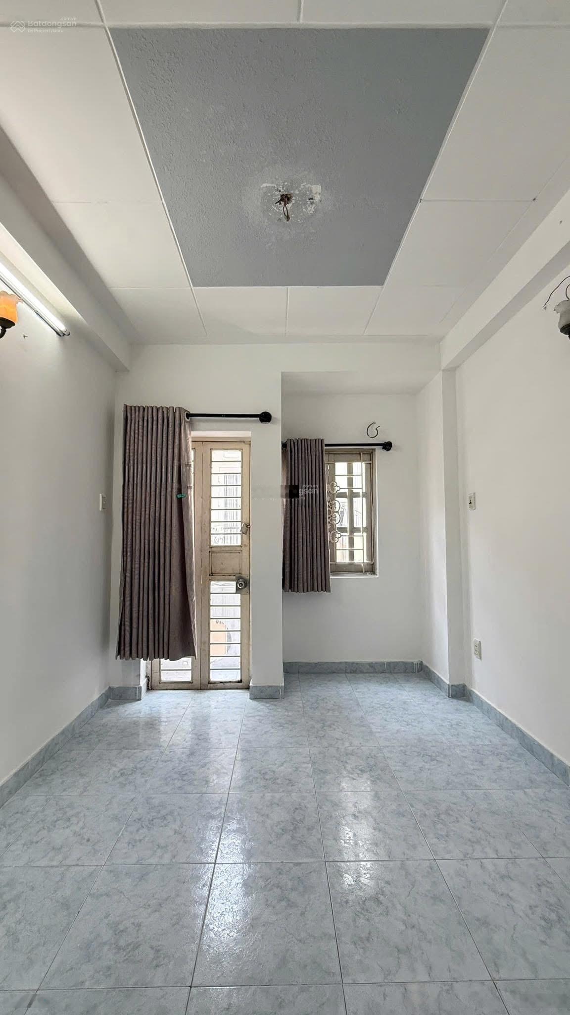 QUÁ HIẾM - Hẻm 6m Kinh doanh gần 30m2 3 Tầng 3PN sát Q10 CV Lê Thị Riêng chỉ hơn 4 Tỷ tiểu học