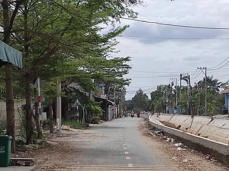 Bán mảnh đất diện tích 214m2 mặt đường Thạnh Xuân 52, giá 6 tỷ